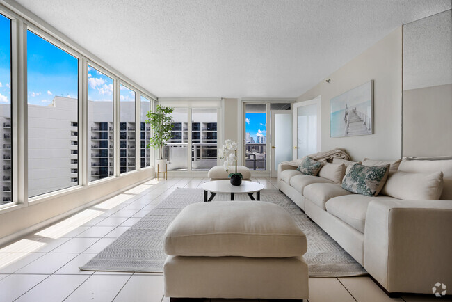 Building Photo - 1717 N Bayshore Dr Rental