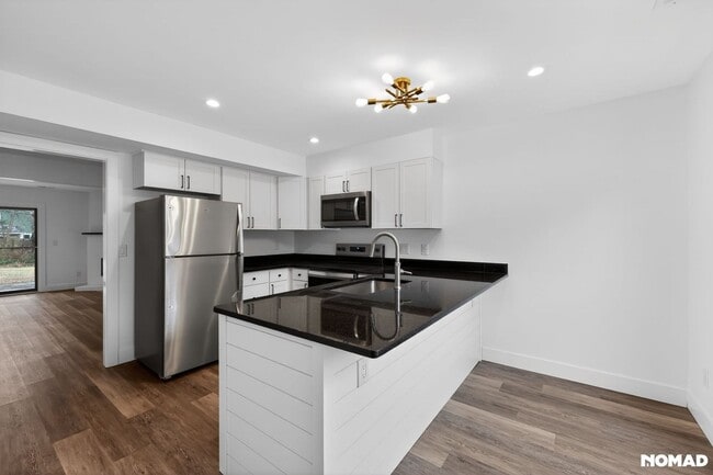 Building Photo - 1304 Seaton Rd