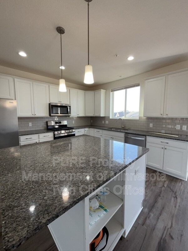 Photo - 529 Satori Wy