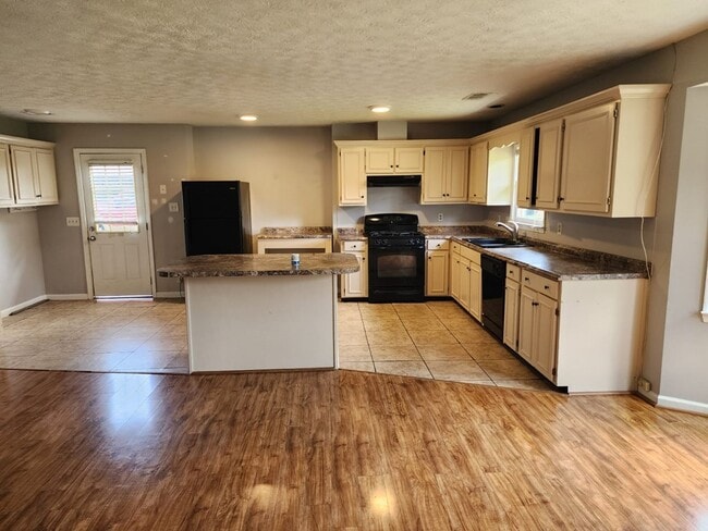 Photo - 946 Elysium Dr