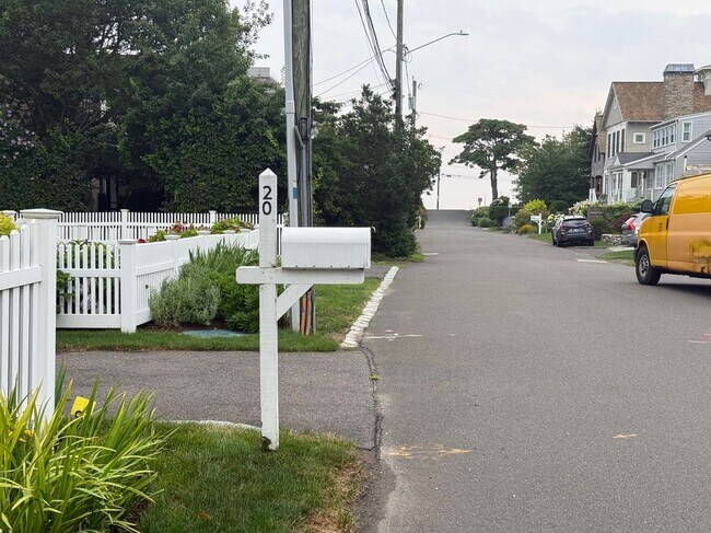 20 Norwalk Ave
