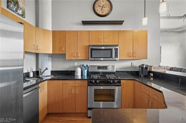Photo - 2077 E 4th St Unit 8E