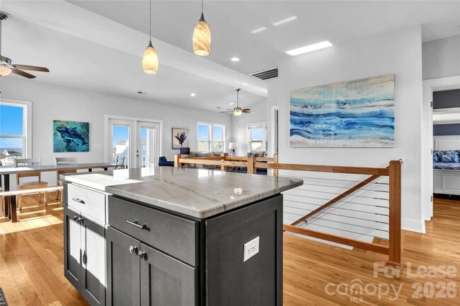 Photo - 1708 W Dolphin Dr