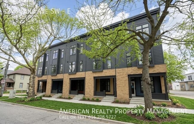 Building Photo - 248 Lane Ave SW Unit E