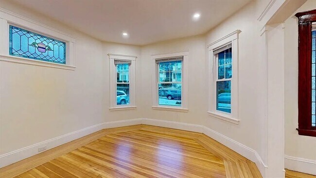 Photo - 147 Langdon Ave