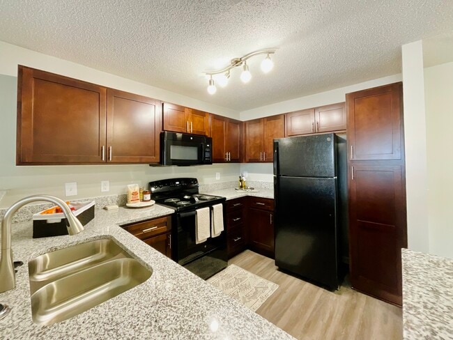 Venus Kitchen - Abernathy Park Apartments