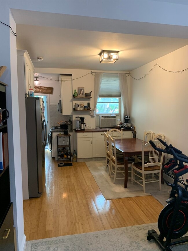 Photo - 818 Willow Ave Unit 3R