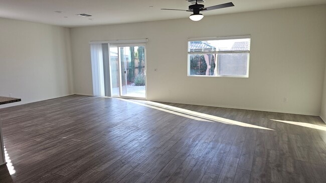 Photo - Modern 4 Bedroom Home in City in the Hills