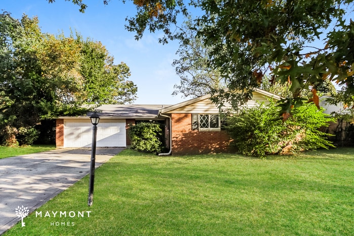 Photo - 2540 Highwood Ln