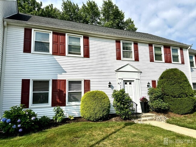 Building Photo - 242 Marblehead Ln Unit B