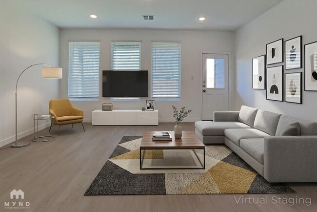 Photo - 10559 Ysasmendi Rdg