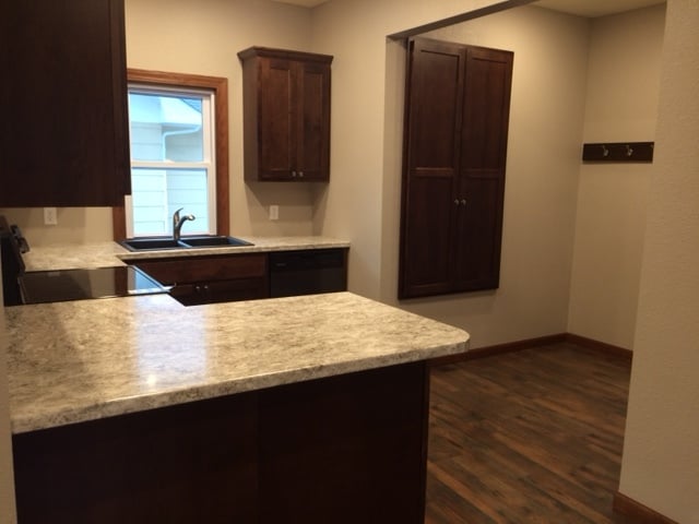 Photo - 706 W 5th Ave