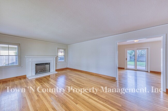 Photo - Charming 2BR/1BA Home in South Salinas!