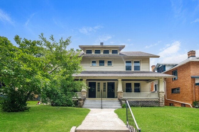 457/459 E Madison Ave - 457/459 E Madison Ave Unit 459
