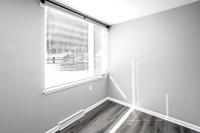 Photo - Amazing 2-Bedroom Apartment in Millard! Unit 04