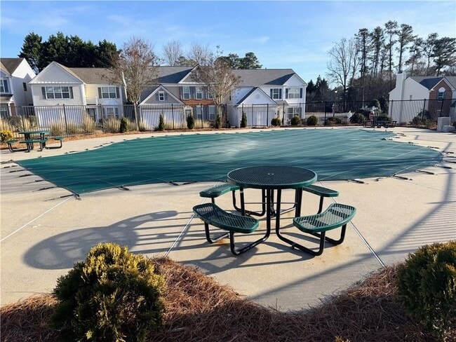 Photo - 940 Prestwyck Ct