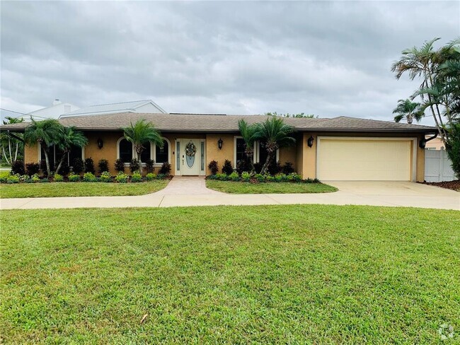 Building Photo - 79 Midway Island Rental