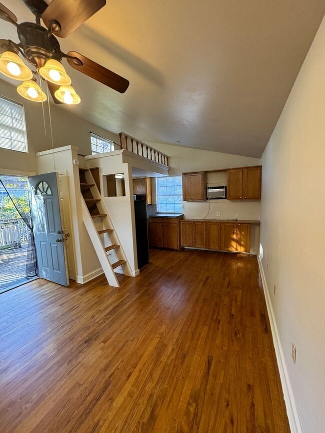Photo - 3275 Ivanhoe St Unit 3