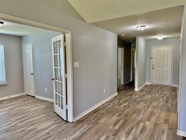Photo - 29006 Trinity River Dr