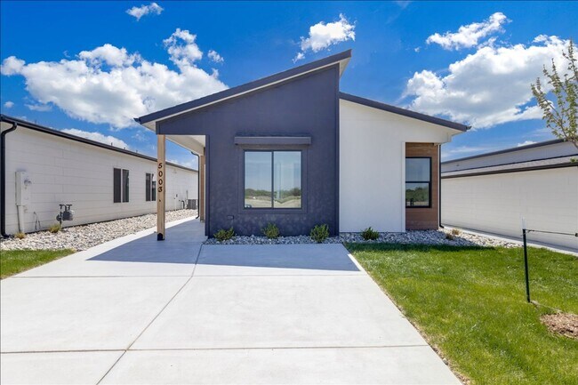 Photo - Beautiful Four Bedroom, Two Bathroom