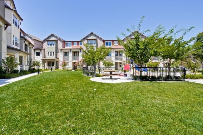 Photo - 1056 Duane Ct