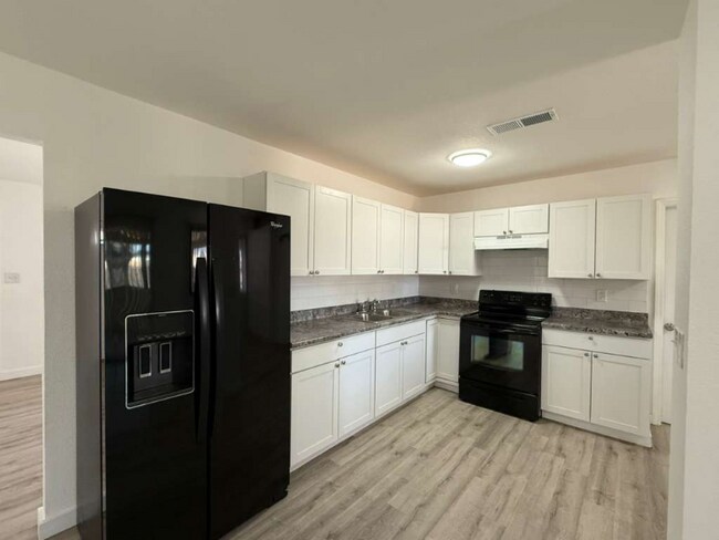 Photo - 164 Lost Forest St