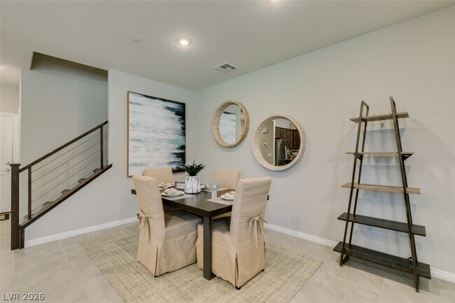 477 Ylang Pl
