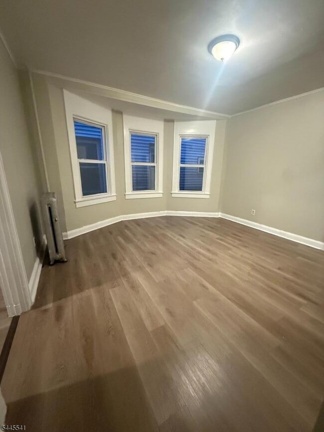 115 Seymour Ave