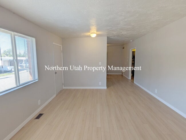 2 bed 1 bath duplex