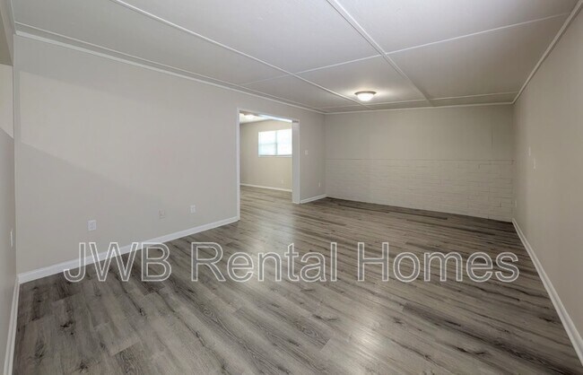 Photo - 6412 Cooper Ln