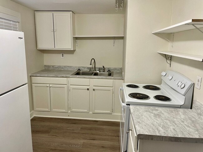 Photo - Great 1 bedroom, 1 bathroom Home for Rent!