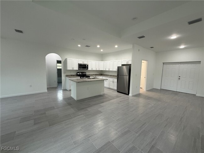 Photo - 4629 Laura Ave N