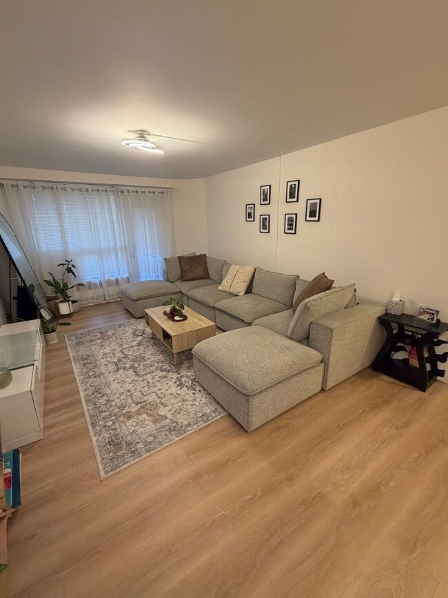 Photo - 91 Strawberry Hill Ave Unidad 522