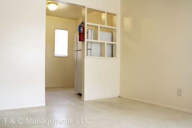 Photo - 3409 Crest Ave SE