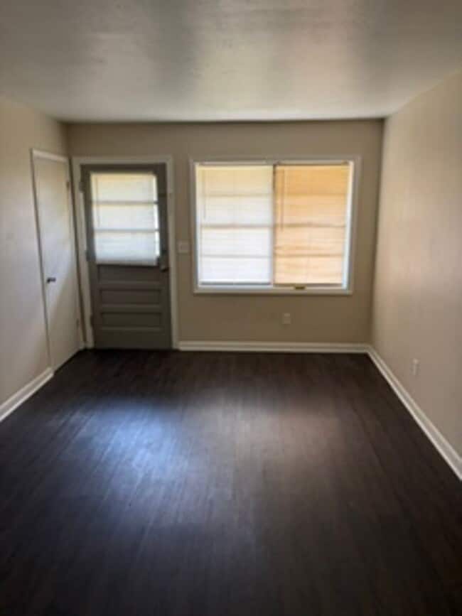 1220 Martin Luther King Junior Blvd Unit 14
