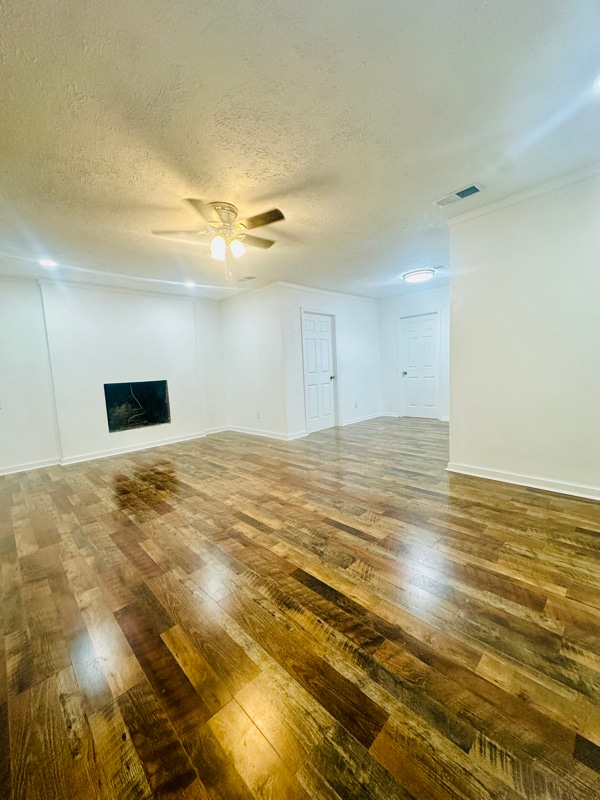 Photo - 2098 Pinecroft Cir