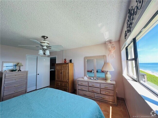 Building Photo - 7440 S Ocean Dr Unit 625A Rental
