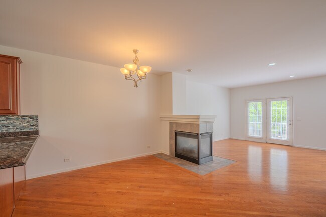 Photo - 838 Lewisburg Ln