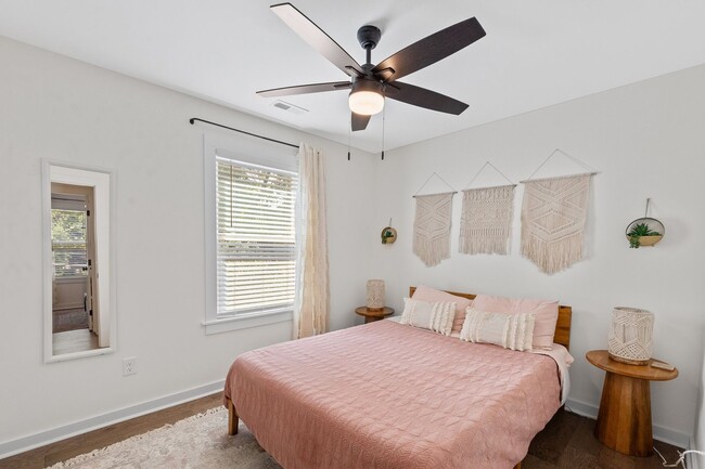 Building Photo - Furnished Private Room in NCCU Student Housing- Walking Distance to Campus Unit 2
