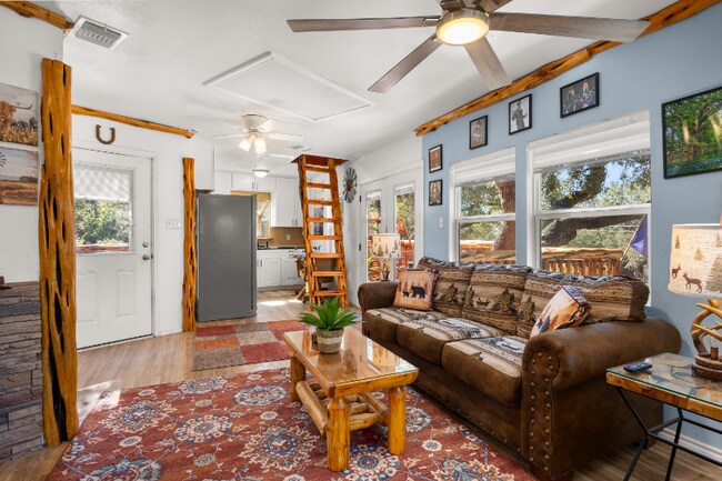 Photo - 105 Hi View Dr