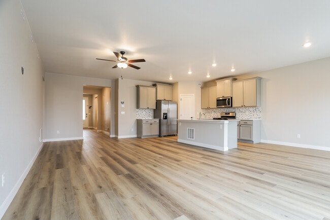 Photo - 17975 E 94th Dr