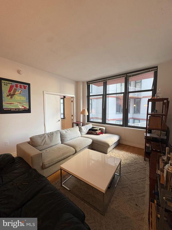 Building Photo - 2120 Vermont Ave NW Unit 112