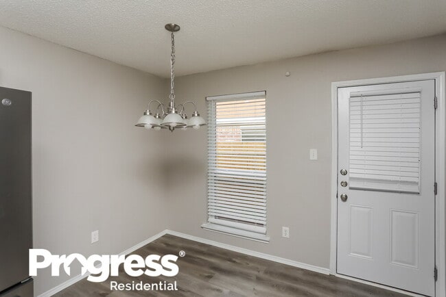 Photo - 556 Blue Haze Dr