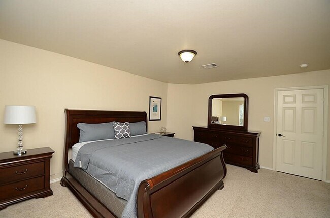 Photo - 5002 Hearth Hollow Ln