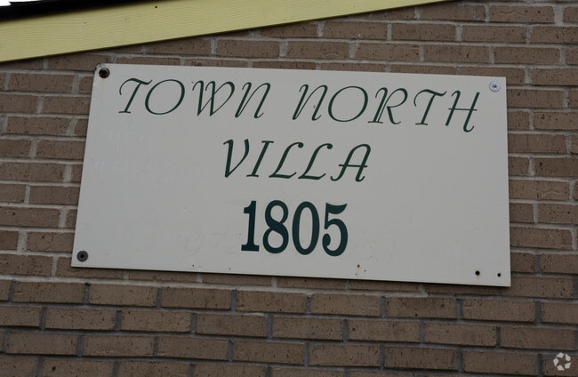 Photo - Town North Villa Apartments