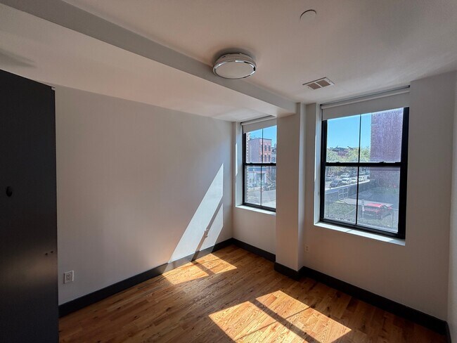 Photo - 568 Communipaw Ave