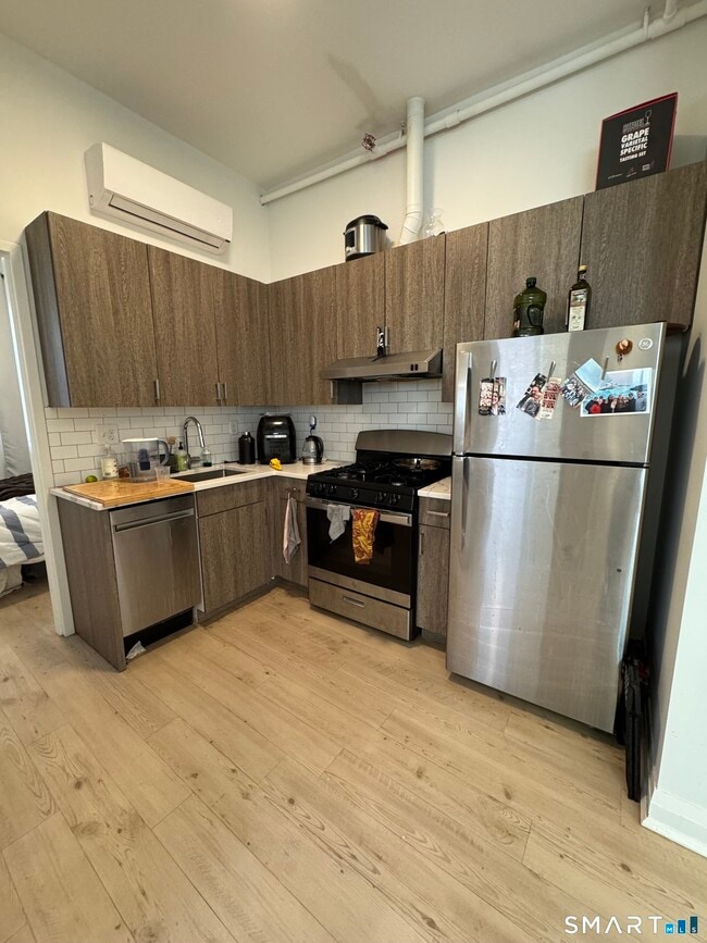 Photo - 19 Whitney Ave Unit D