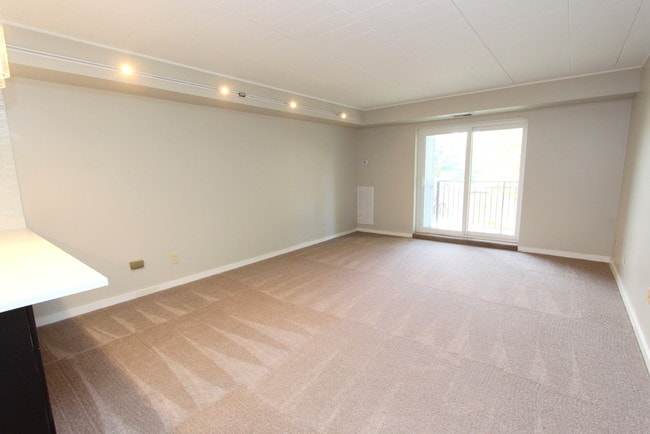 Negley Living Room - Negley Apartments