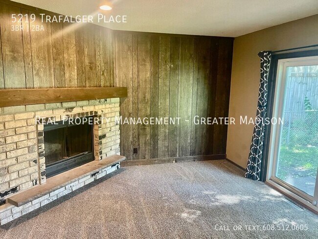 Photo - 5219 Trafalger Pl