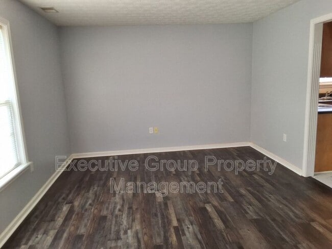 Photo - 103 Hurstfield Dr